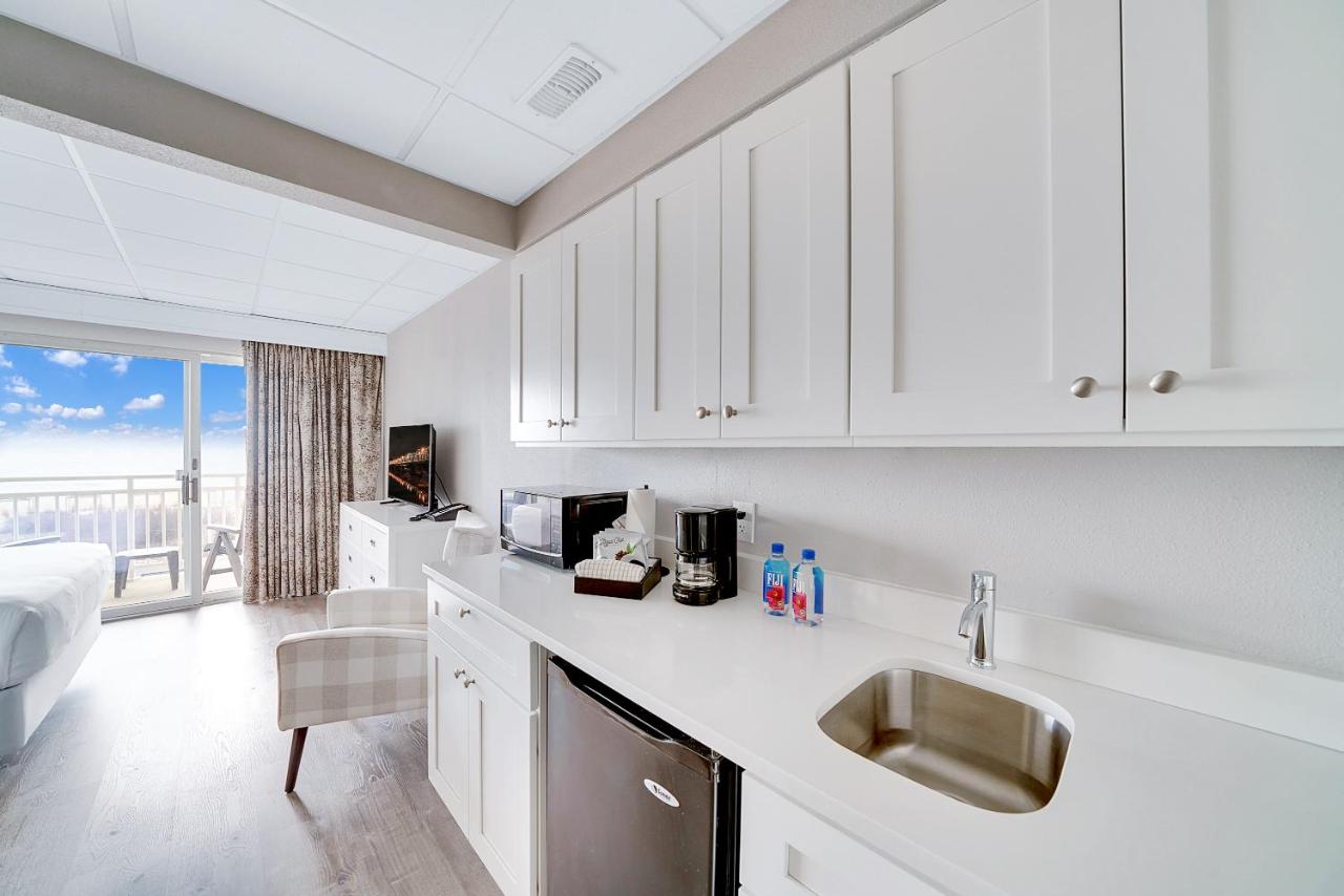 King Suite with Kitchenette and Ocean View